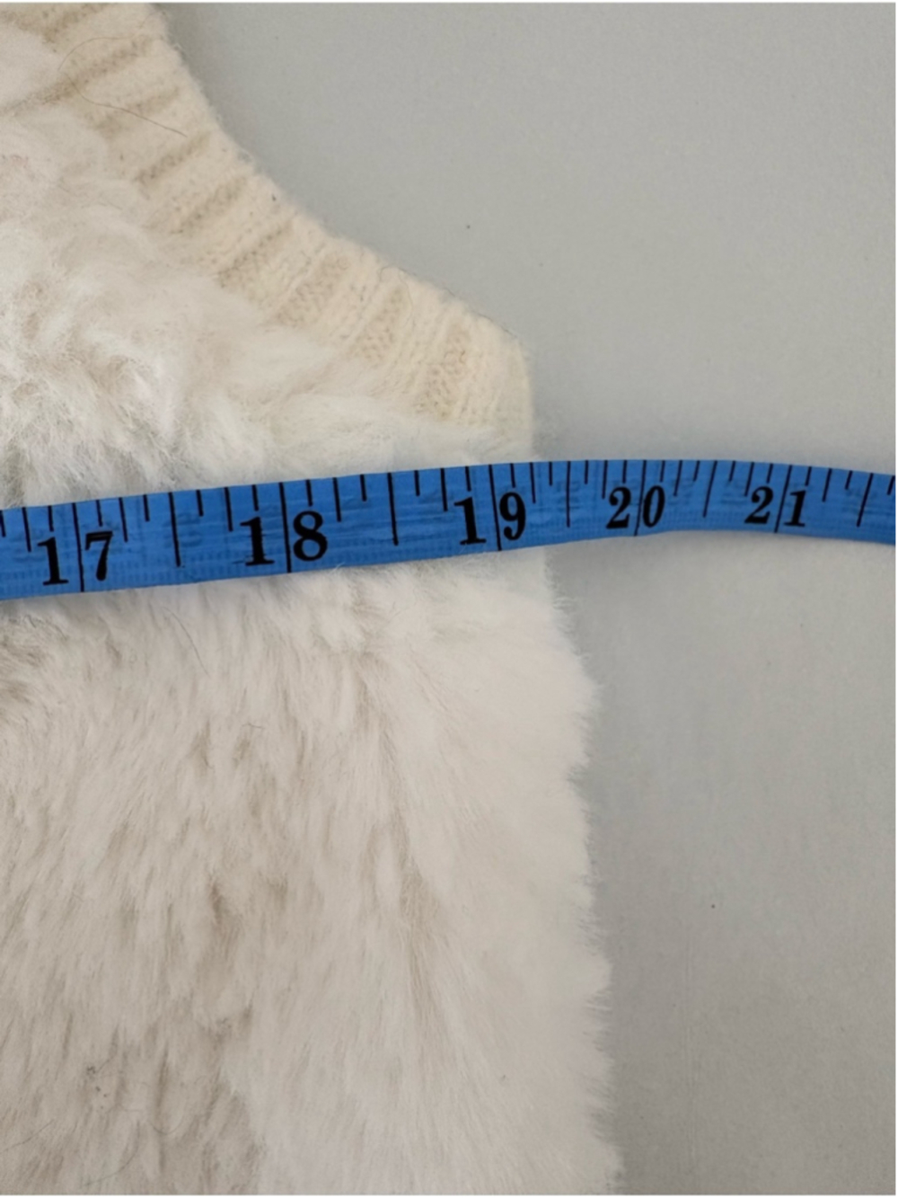 Liz Claiborne Faux Sherpa Knit Sweater Vest Sz M Ivory NWOT - Picture 11 of 11